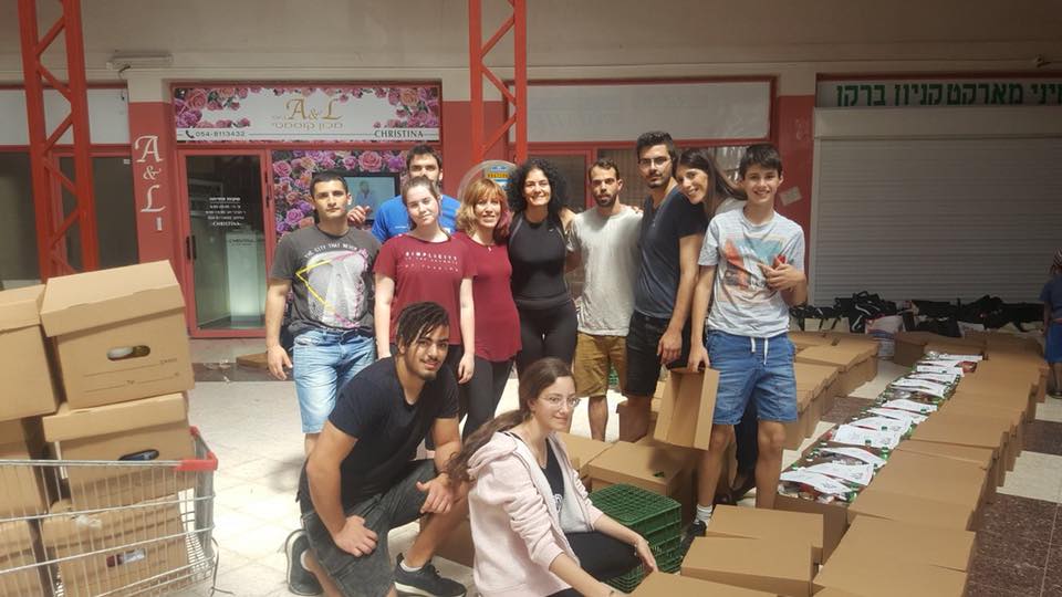 ענת ומהתנדבים בפעילות ערכית של ועד עובדי המועצה האזורית שומרון